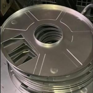 штамповать отверстие на металле